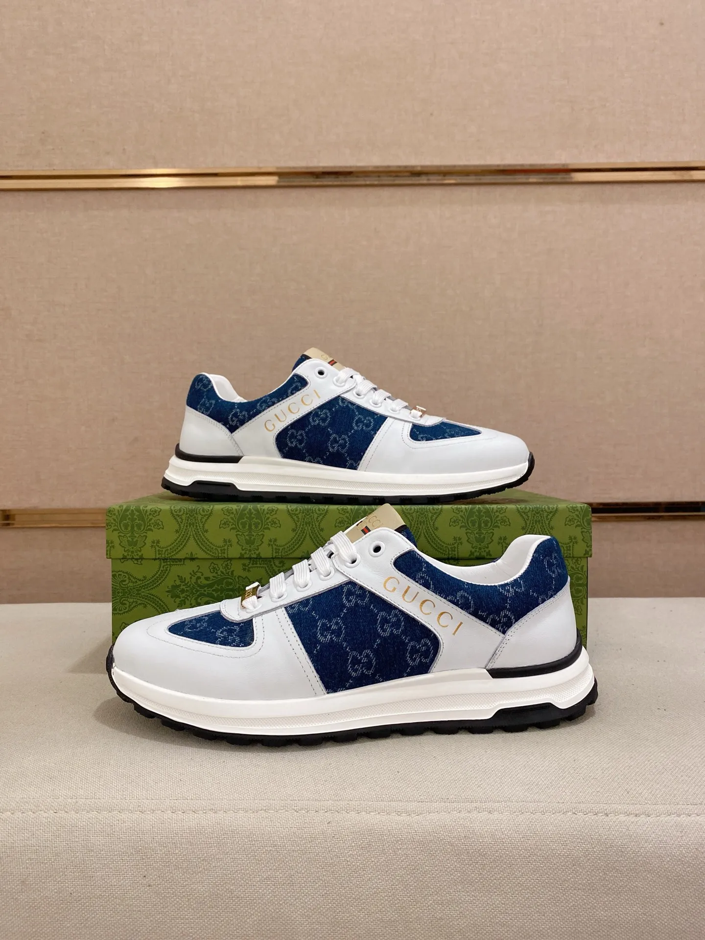 Men's clothing and shoes💰 400💰🇮🇹🇮🇹GUCCI (Gucci) top 🔍🔍 new models are on sale at the same time, the upper 🇮🇹 is imported Italian first-layer cowhide, the lining is fully imported sheepskin 💪💪, completely 1⃣️compared 1⃣️Reproduction🇮🇹💪💪, ⚠Sole: The original sole is specially provided by the original factory, the exclusive movable molded sole is super comfortable, ⚠Original factory follow-up goods, 🔍🔍high quality, you can enter and leave the counter at will, welcome to compare⚠. Code number: 38-44 (45 is custom-made and cannot be returned or exchanged)
